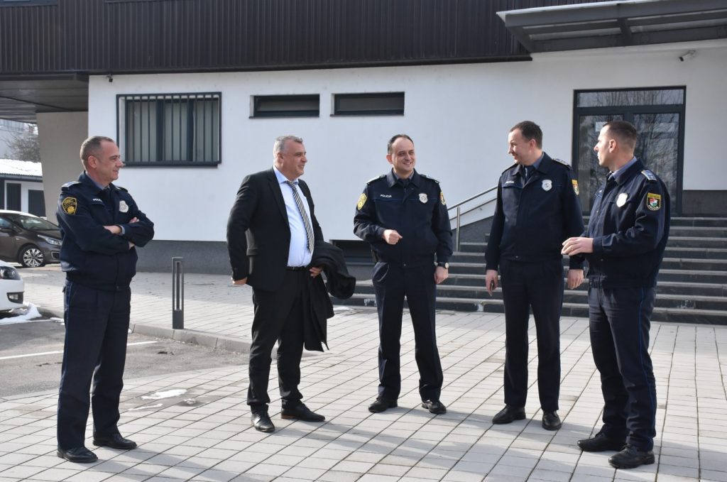Općinski načelnik Senad Selimović u posjeti Policijskoj stanici Donji Vakuf
