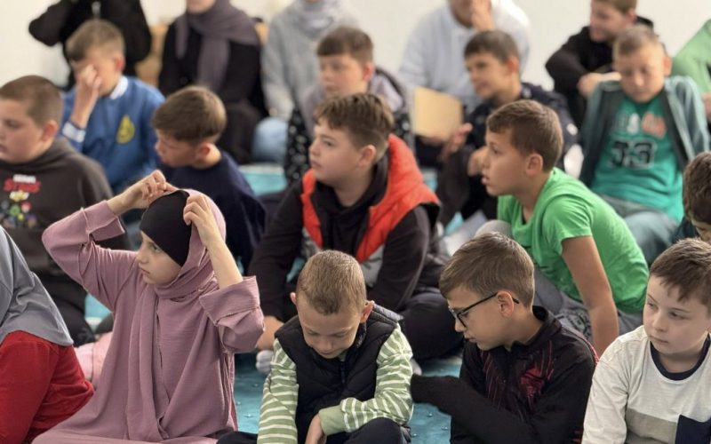 Danas su završni ispiti mektebske pouke nastavljeni u džematima Baš džamija, Rika Prusac i Kutanja