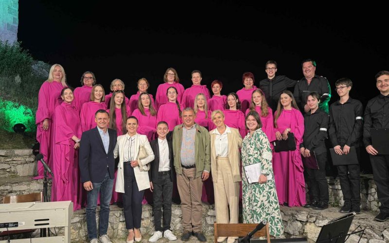 Održano Večer sevdaha i starogradske muzike na platou Sahat – kule