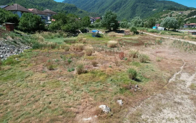 Jablaničko jezero presušilo usred sezone: Mještani najavili blokadu puta M-17, krive Elektroprivredu BiH