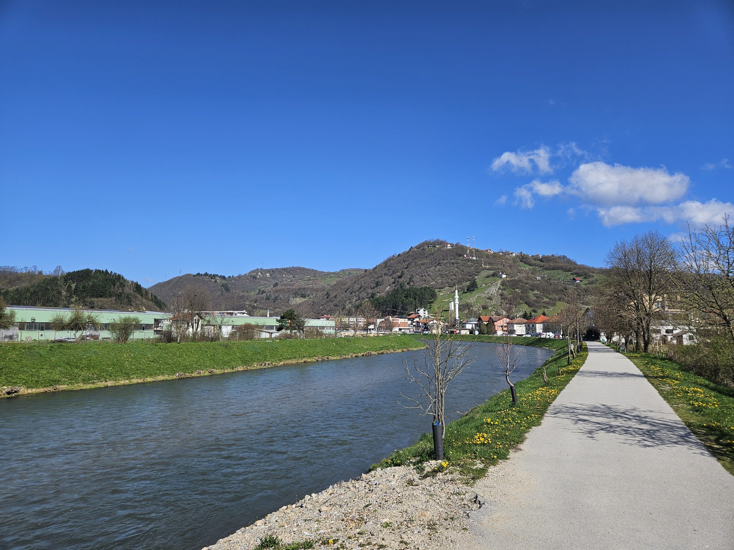 Jutro maglovito, preko dana sunčano