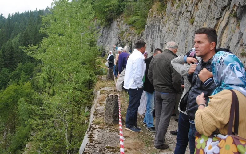 Obilježavanje 33 godine od zločina na Korićanskim stijenama gdje ubijeno oko 200 osoba