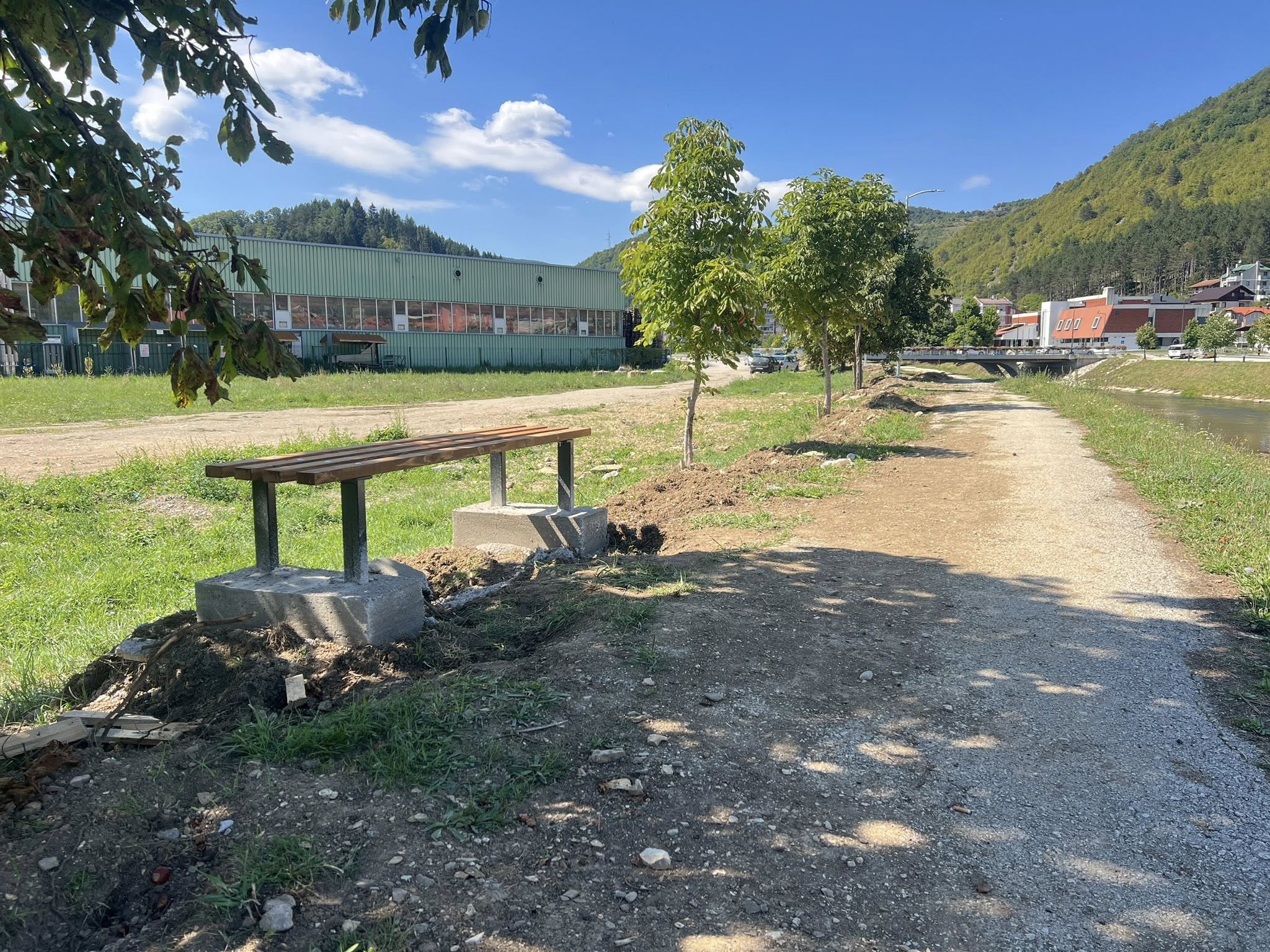 Jutro maglovito a preko dana sunΔano