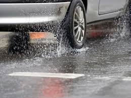 Dodatni oprez na mokar i klizav kolovoz te na  mogućnost odrona