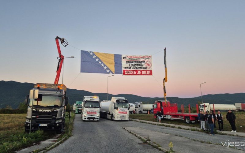 Kamioni na putevima u BiH, buđenje u blokadama