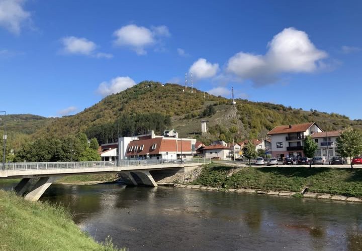 Sunčano uz malu do umjerenu oblačnost