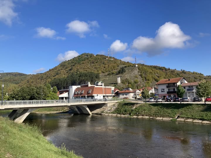Sunčano uz malu do umjerenu oblačnost