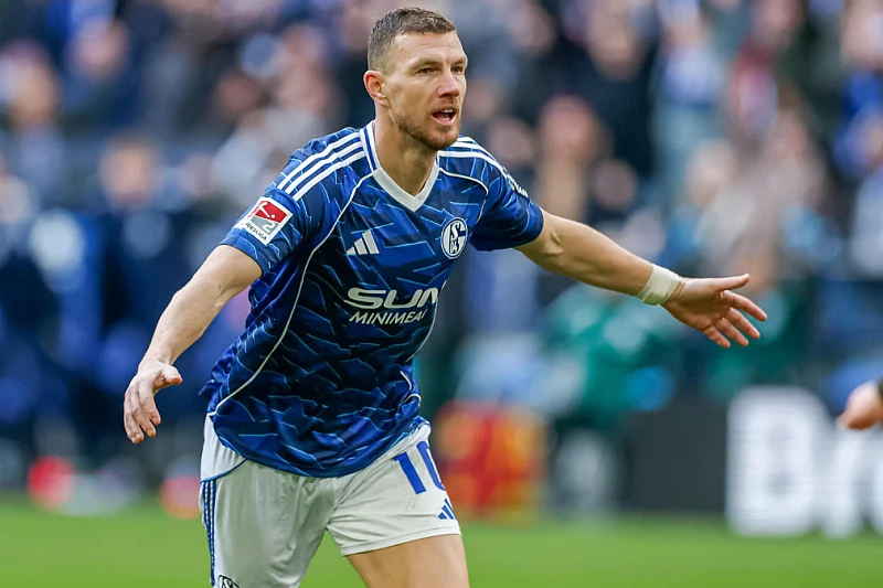 Donji Vakuf – Edin Džeko postigao novi gol i nastavio briljirati za Schalke – VIDEO