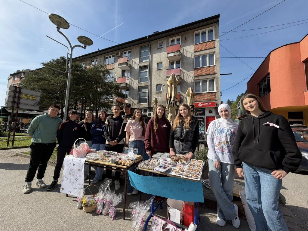 Donji Vakuf – Uspješno realizovan školski bazar s ciljem prikupljanja sredstava za matursku ekskurziju