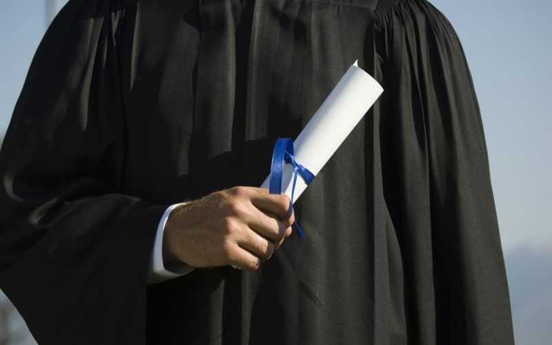 Donji Vakuf – Šokantna svjedočenja o stjecanju sumnjivih diploma u BiH: “Indexi studenata donošeni su u kutijama za banane”