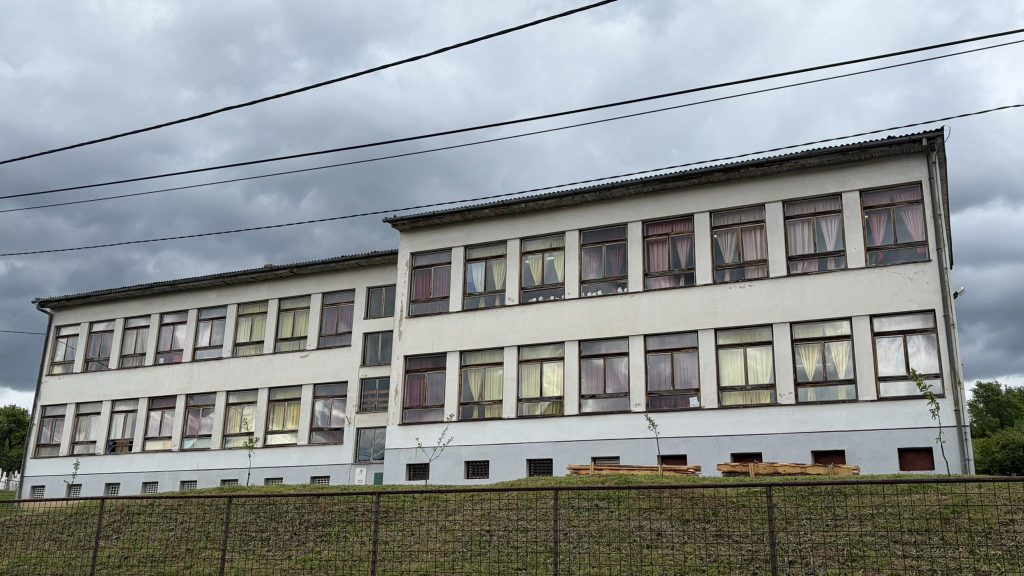 Donji Vakuf – utopljavanja objekta Prve osnovne škole Donji Vakuf – “Kurića kula”