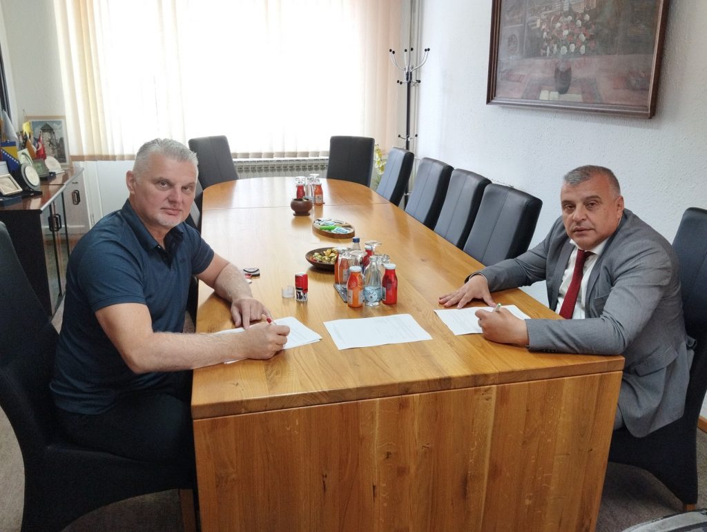 Donji Vakuf – VIŠE OD POLA MILIONA KM ZA UREĐENJE KORITA OBORAČKE RIJEKE KOD ZELENE PIJACE