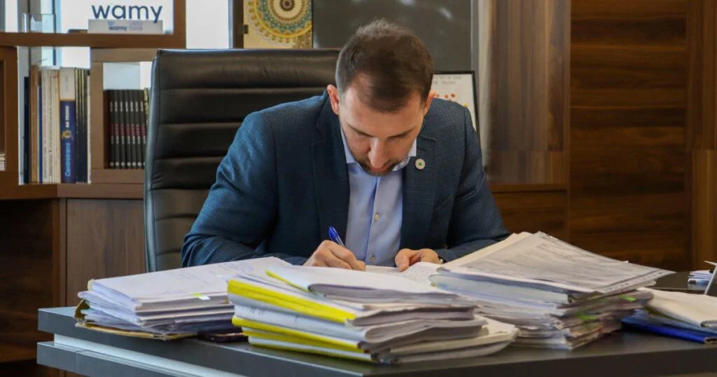 Donji Vakuf – Ovo su detalji novog zakona o radu FBiH: Otkazni rokovi, topli obrok i dodaci na plaću