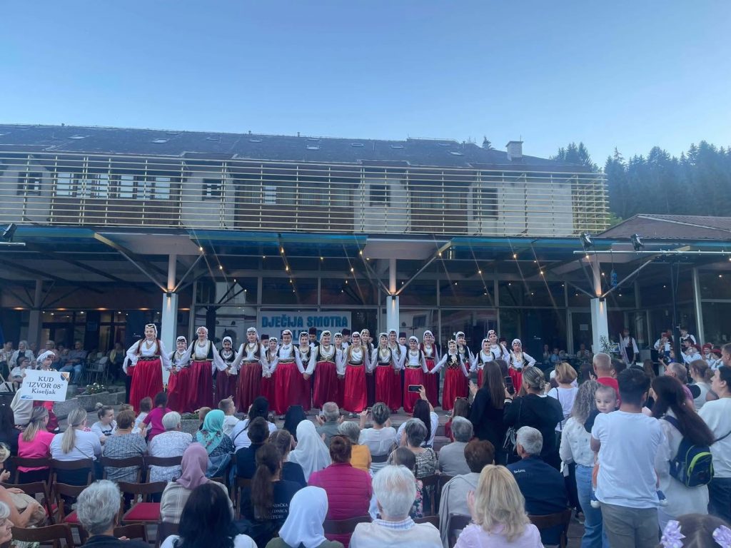 Donji Vakuf – Dječija smotra folklora