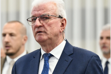 Donji Vakuf – Premijer Lendo: Zahtjevi ljekara su nerealni, valjda mi znamo koliko imamo novca, ako pokrenu štrajk, idemo na sud