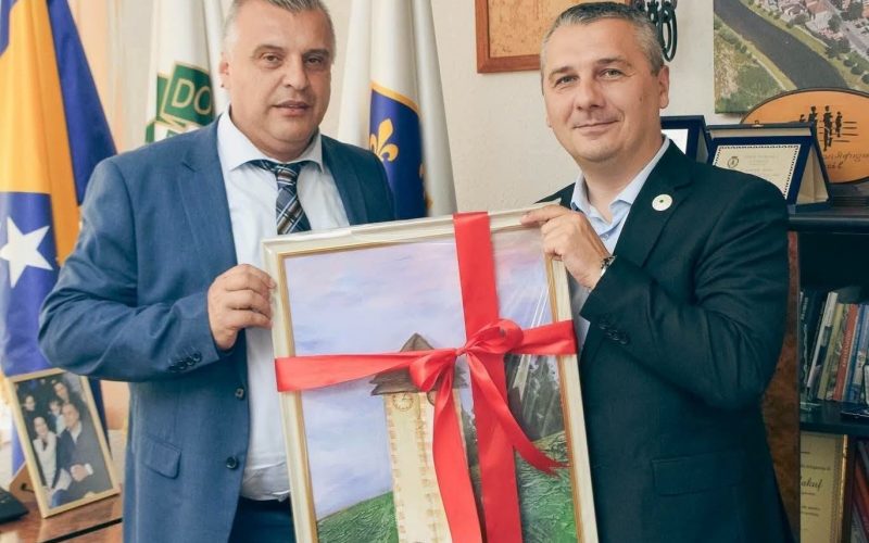 Donji Vakuf – NASTAVAK VELIKOG INVESTICIONOG CIKLUSA: POTPISANO ŠEST UGOVORA U VRIJEDNOSTI OD SKORO 600.000,00 KM