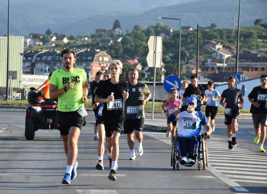 Donji Vakuf – Preko 300 trkača na ulicama Donjeg Vakufa – održana “Donjovakufska trka 2026”