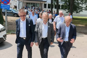 Donji Vakuf – Izetbegović: Ljiljane nam neće zabraniti, moramo biti jaki da se zlo više nikad ne ponovi