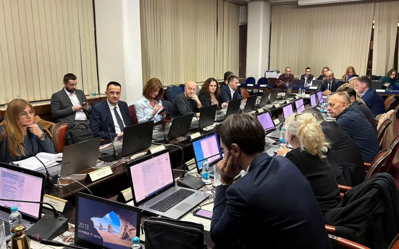 Donji Vakuf – Koliko su građane Federacije koštali odvojeni život, smještaj, troškovi prijevoza u federalnim ministarstvima