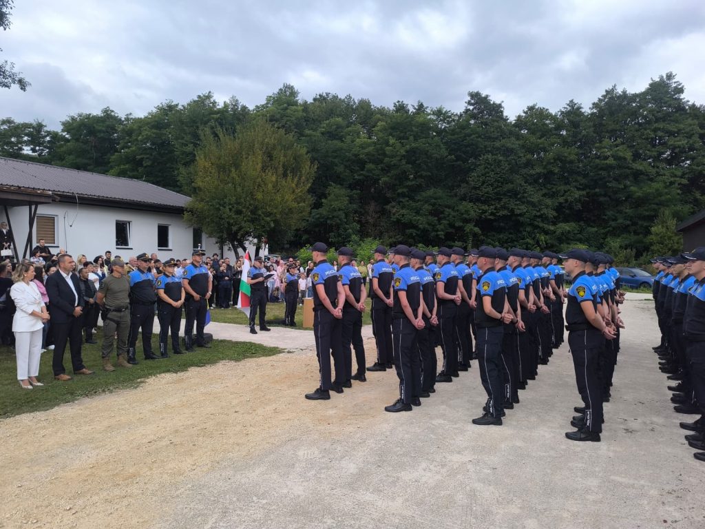 Donji Vakuf – Svečanu zakletvu položilo 40 novih policijskih službenika