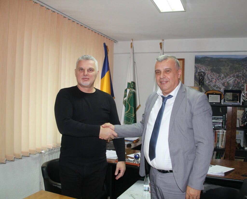 Donji Vakuf – Preko 392.000 KM za nove infrastrukturne projekte: Potpisana tri ugovora za radove u Donjem Vakufu